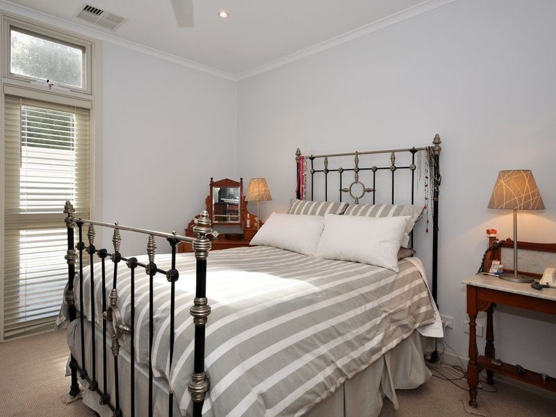 1 Cox Place, Crafers SA 5152