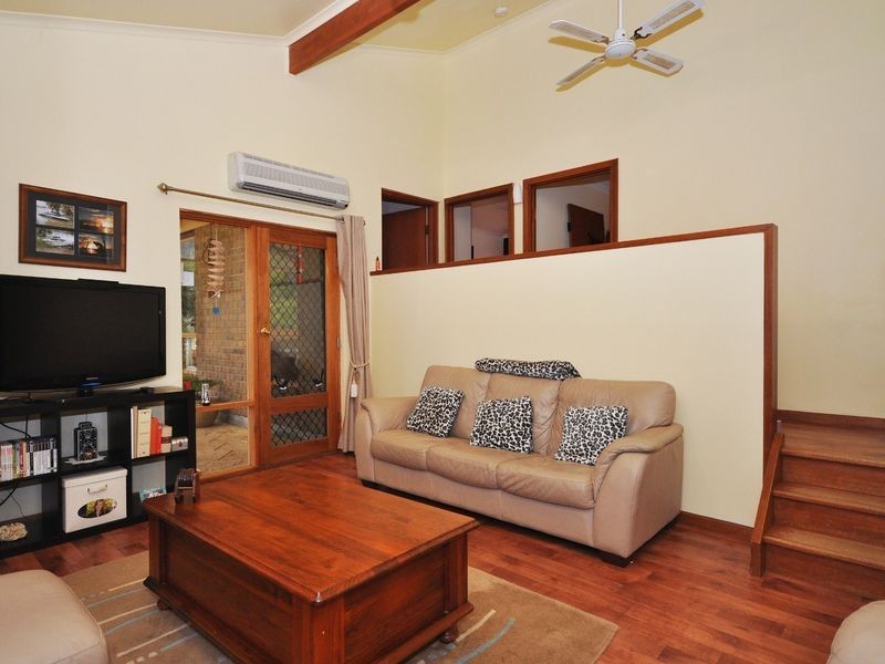 6 Montrose Street, Stirling SA 5152