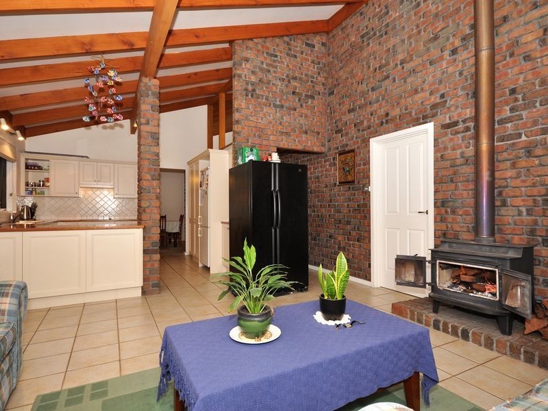 21 Kanyaka Road, Aldgate SA 5154