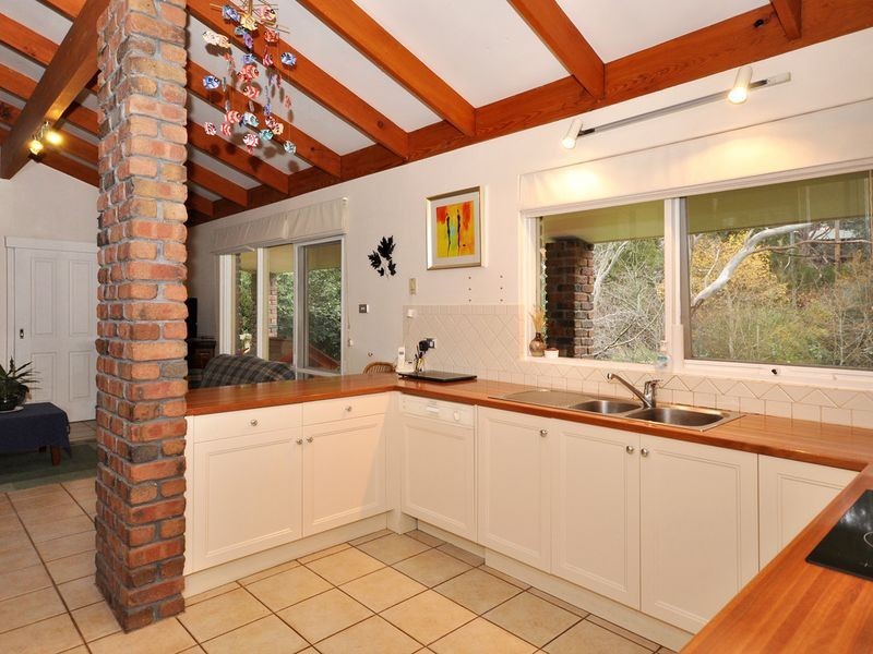 21 Kanyaka Road, Aldgate SA 5154