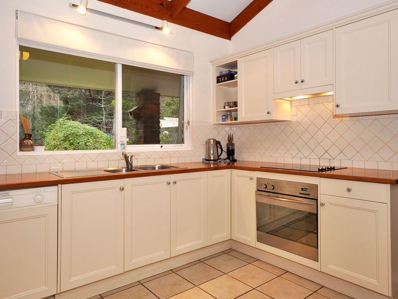 21 Kanyaka Road, Aldgate SA 5154