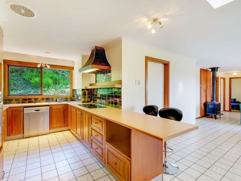 9 Hadleigh Rise, Upper Sturt SA 5156