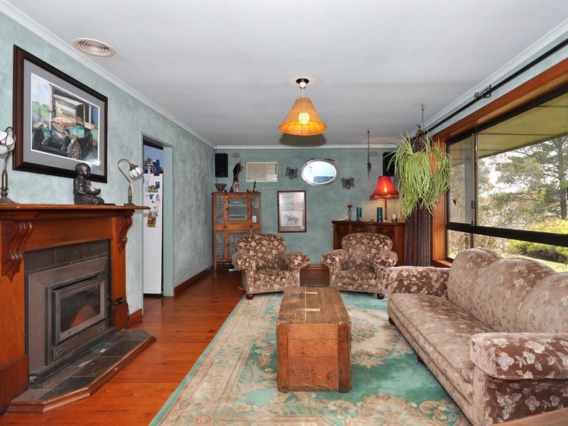 11 Badenoch Road, Carey Gully SA 5144