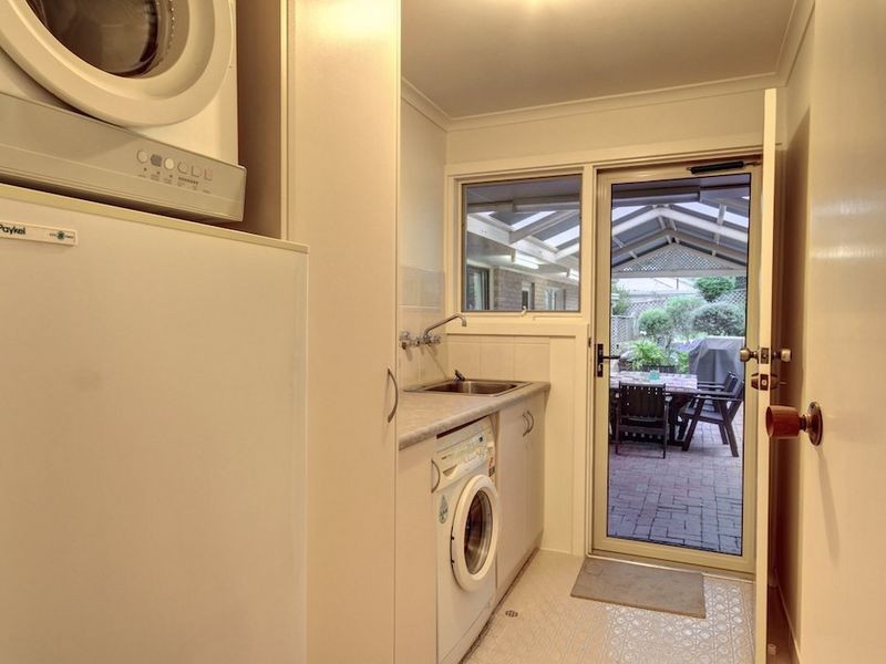 30 Lesley Crescent, Crafers SA 5152