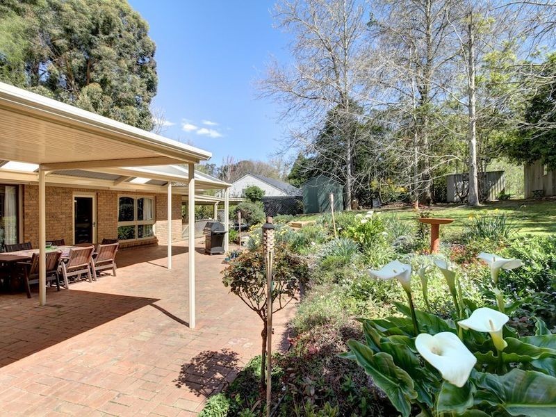 30 Lesley Crescent, Crafers SA 5152