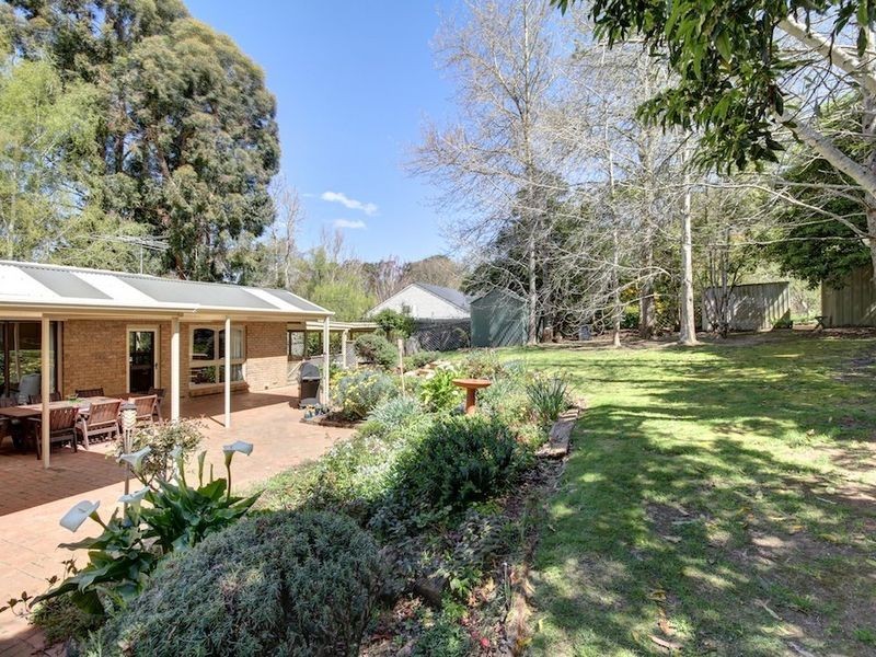 30 Lesley Crescent, Crafers SA 5152