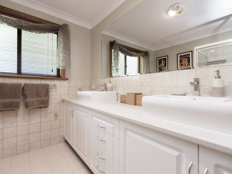 16 Vista Terrace, Stirling SA 5152