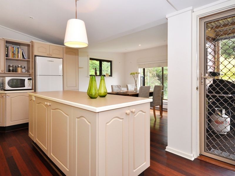 8 Fielding Road, Bridgewater SA 5155