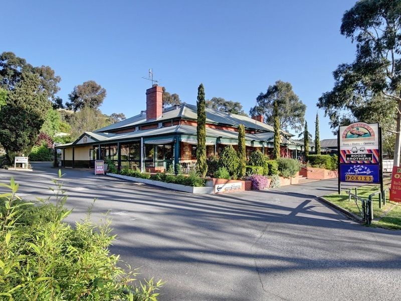 7 Oakdene Crescent, Coromandel Valley SA 5051