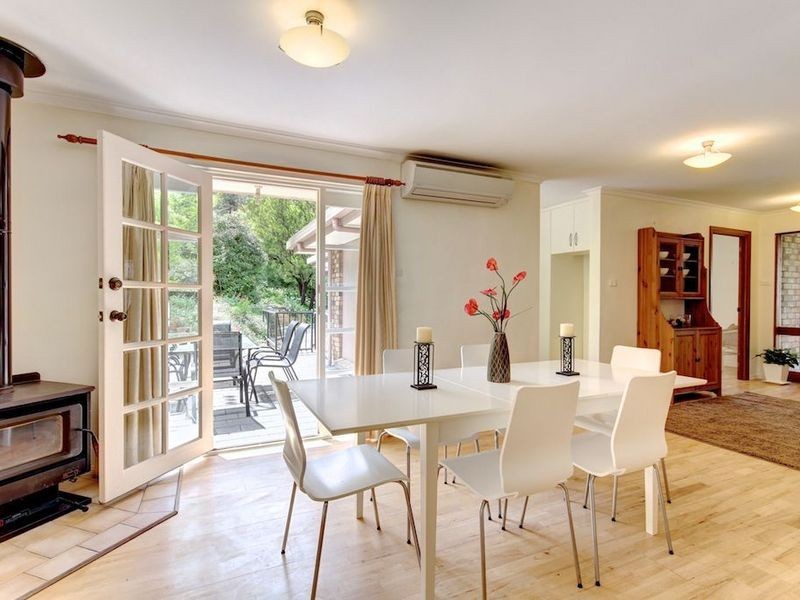 2 Edward Avenue, Crafers West SA 5152