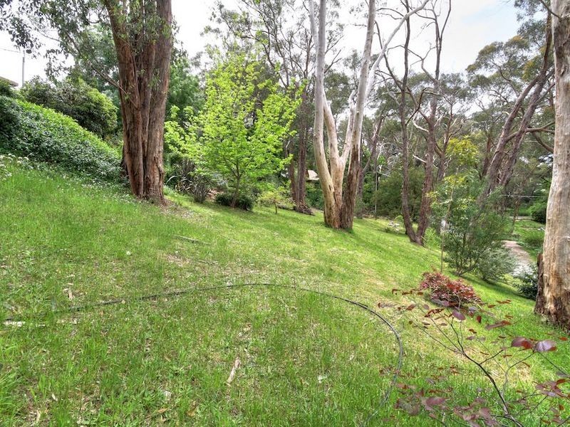 2 Edward Avenue, Crafers West SA 5152