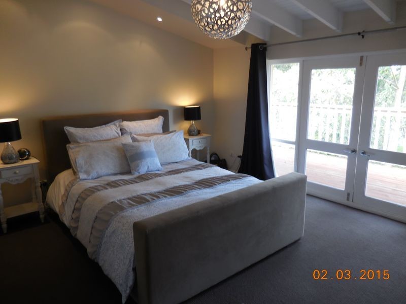 7 St Barberie Drive, Crafers SA 5152