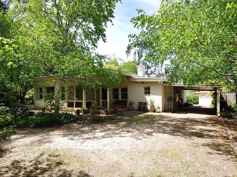 17 Princes Avenue, Crafers West SA 5152