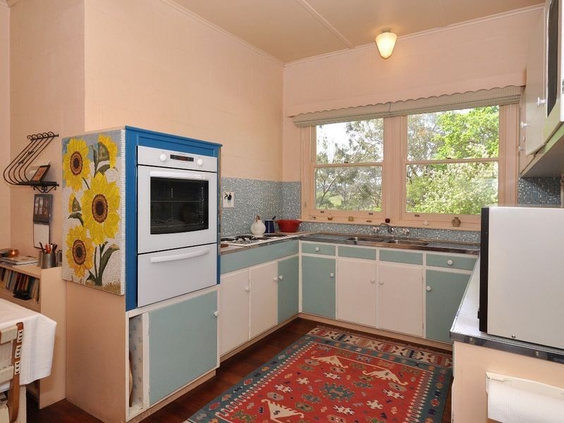 17 Princes Avenue, Crafers West SA 5152