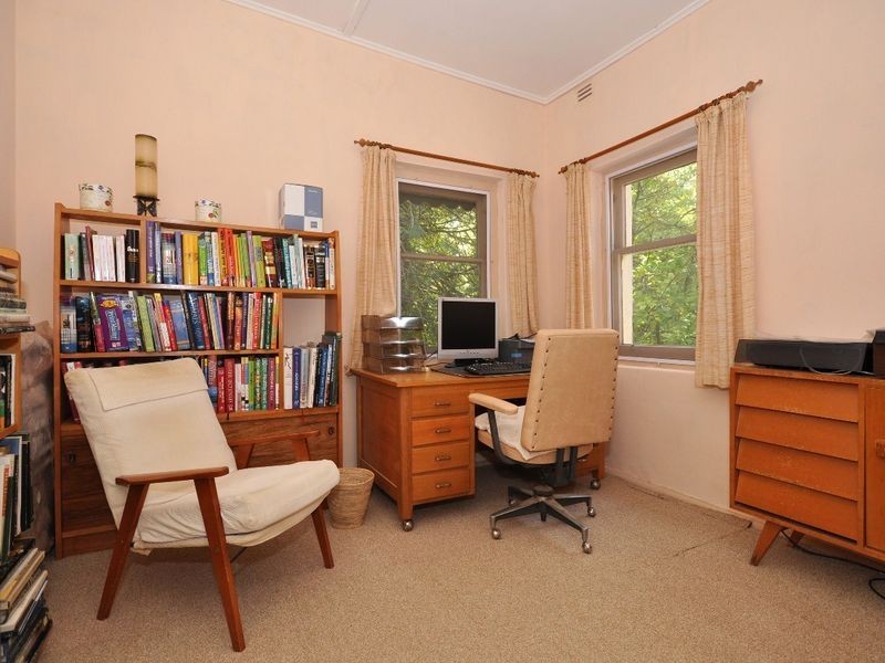 17 Princes Avenue, Crafers West SA 5152