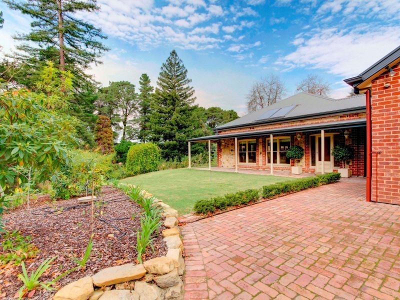 8 Suffolk Road, Aldgate SA 5154