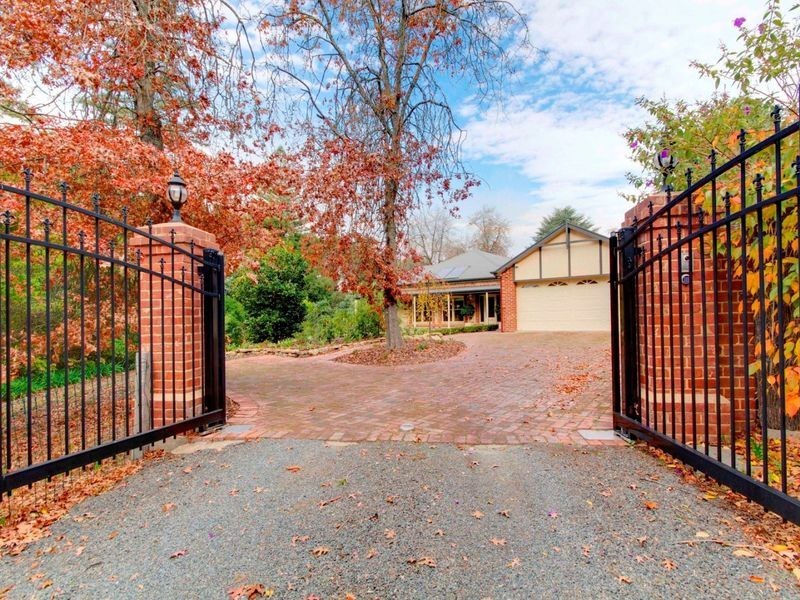 8 Suffolk Road, Aldgate SA 5154