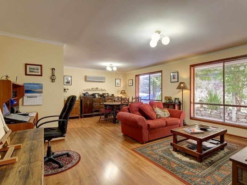 8 Ising Road, Crafers West SA 5152