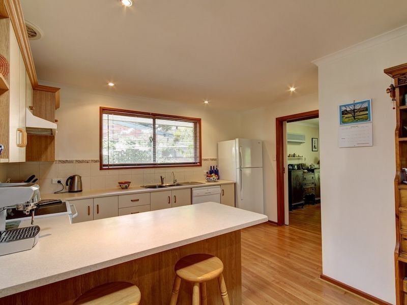 8 Ising Road, Crafers West SA 5152