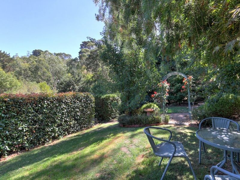 8 Ising Road, Crafers West SA 5152