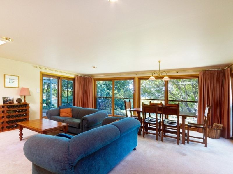 11 Oliver Street, Crafers SA 5152