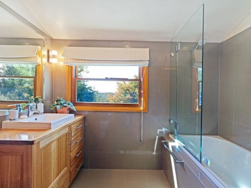 11 Oliver Street, Crafers SA 5152