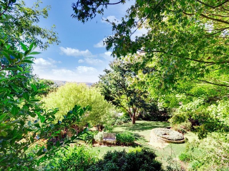 11 Oliver Street, Crafers SA 5152