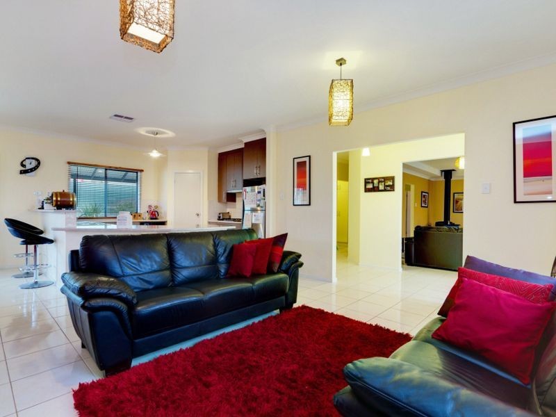 4 Davenport Terrace, Mount Barker SA 5251