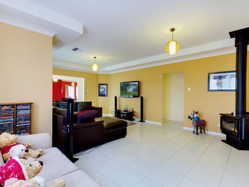 4 Davenport Terrace, Mount Barker SA 5251