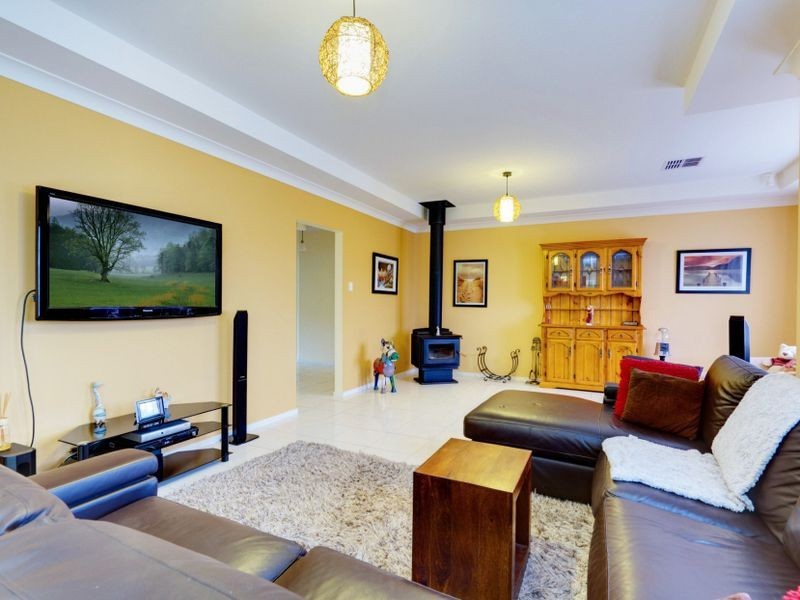 4 Davenport Terrace, Mount Barker SA 5251