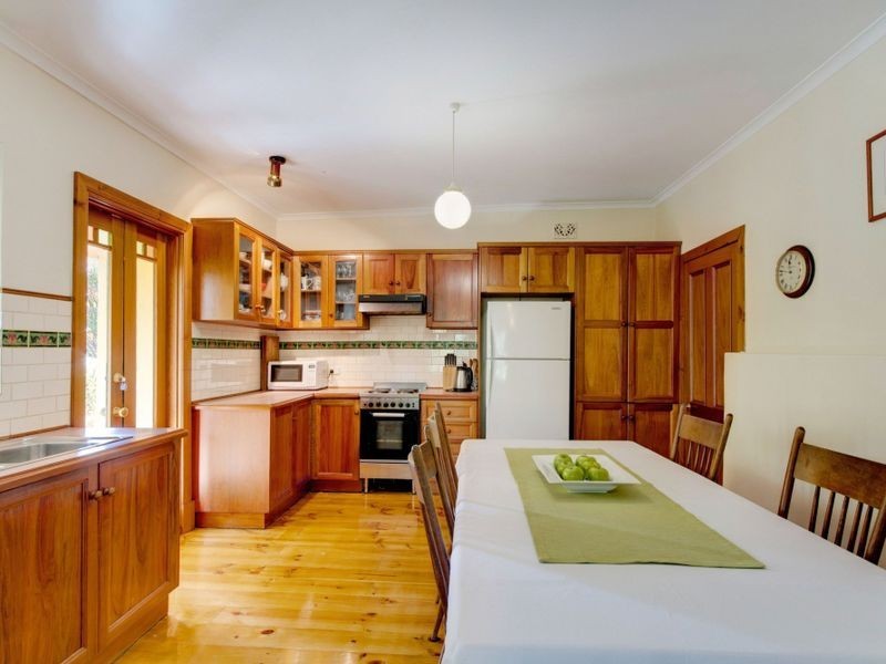 5 Hill Street, Crafers West SA 5152