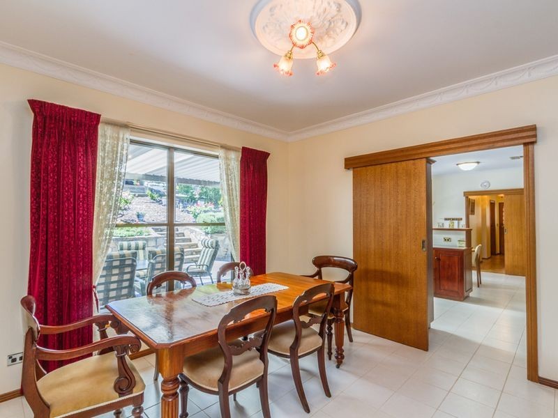 4 Abbaron Court, Aberfoyle Park SA 5159