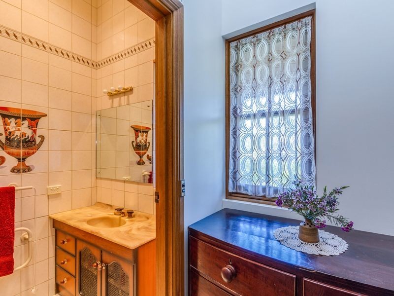 4 Abbaron Court, Aberfoyle Park SA 5159