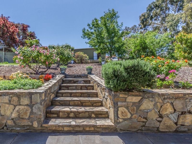 4 Abbaron Court, Aberfoyle Park SA 5159