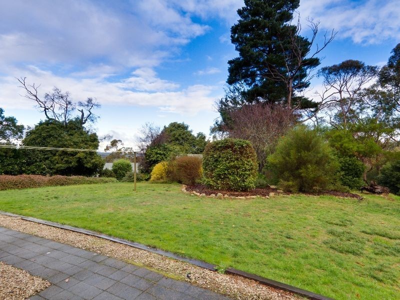 10 Lake Street, Bridgewater SA 5155