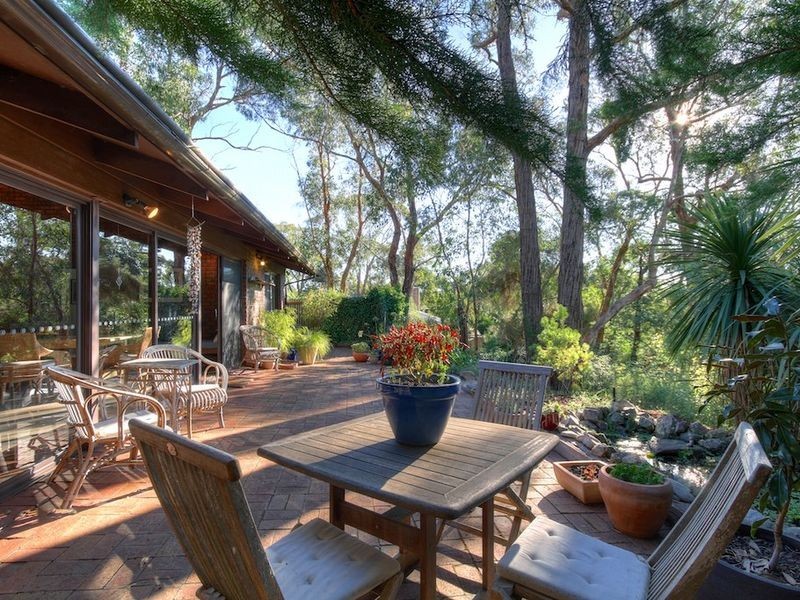 66 Emmett Road, Crafers West SA 5152