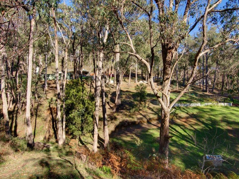 98b Gum Tree Glade, Norton Summit SA 5136