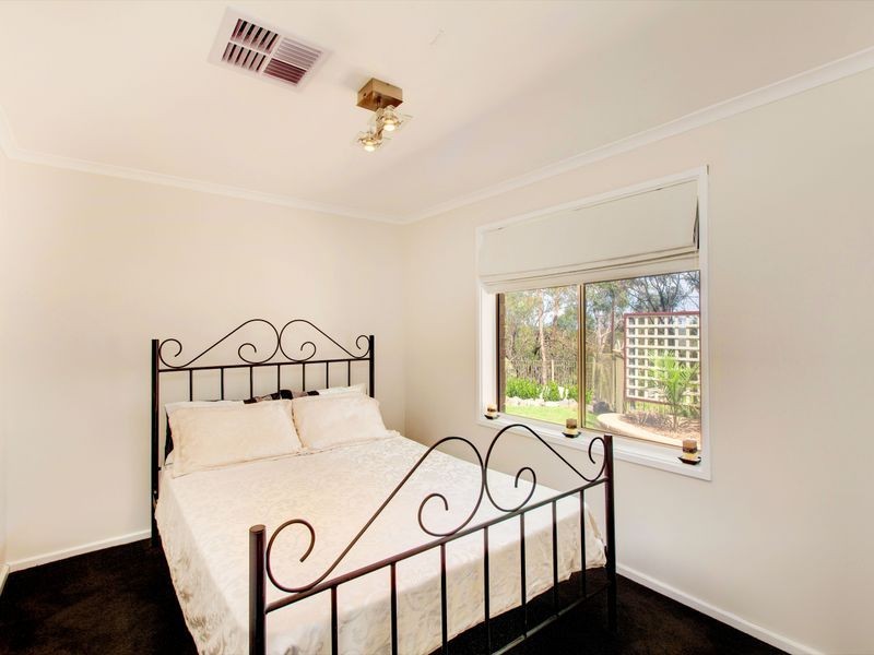12 Elmstead Drive, Upper Sturt SA 5156
