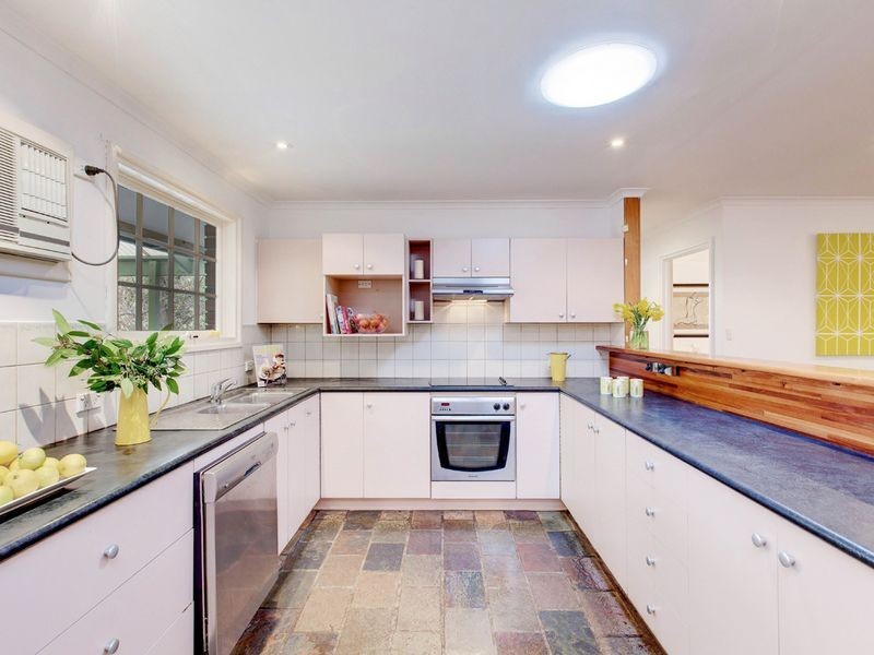 35 Driffield Road, Bridgewater SA 5155