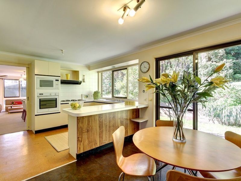 93 Sheoak Road, Crafers West SA 5152