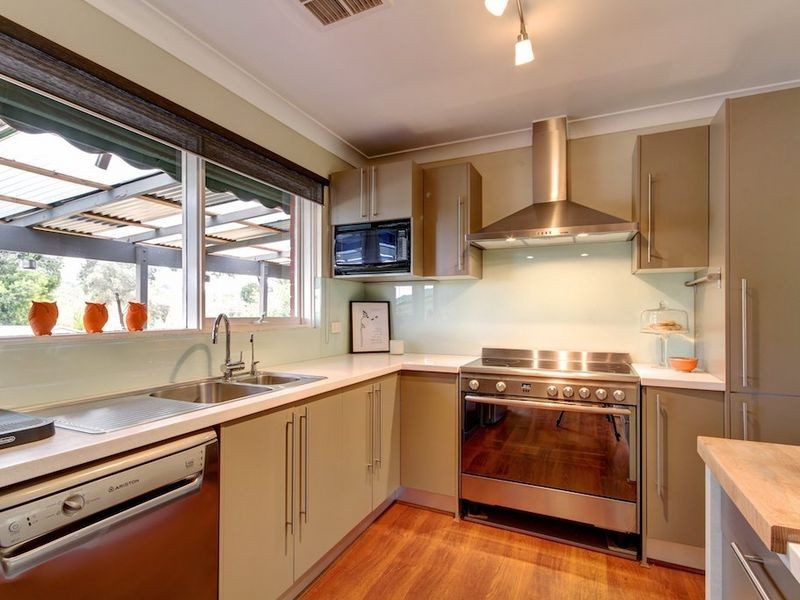 11 Oakdene Crescent, Coromandel Valley SA 5051