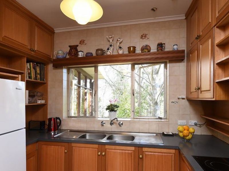 16 Paratoo Road, Aldgate SA 5154