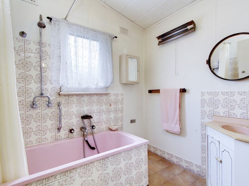 18 Honeysuckle Grove, Bridgewater SA 5155