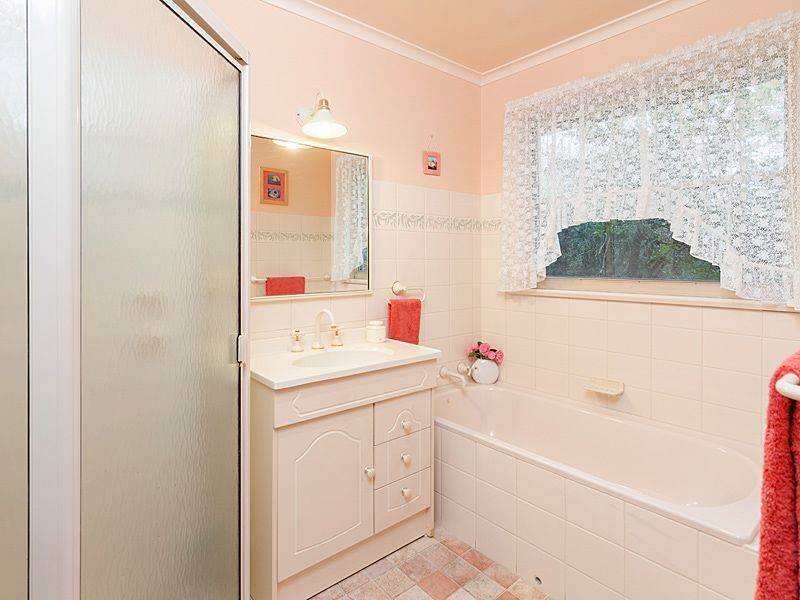 11 Second Avenue, Bridgewater SA 5155