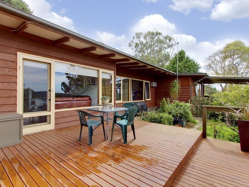 17 Oliver Street, Crafers SA 5152