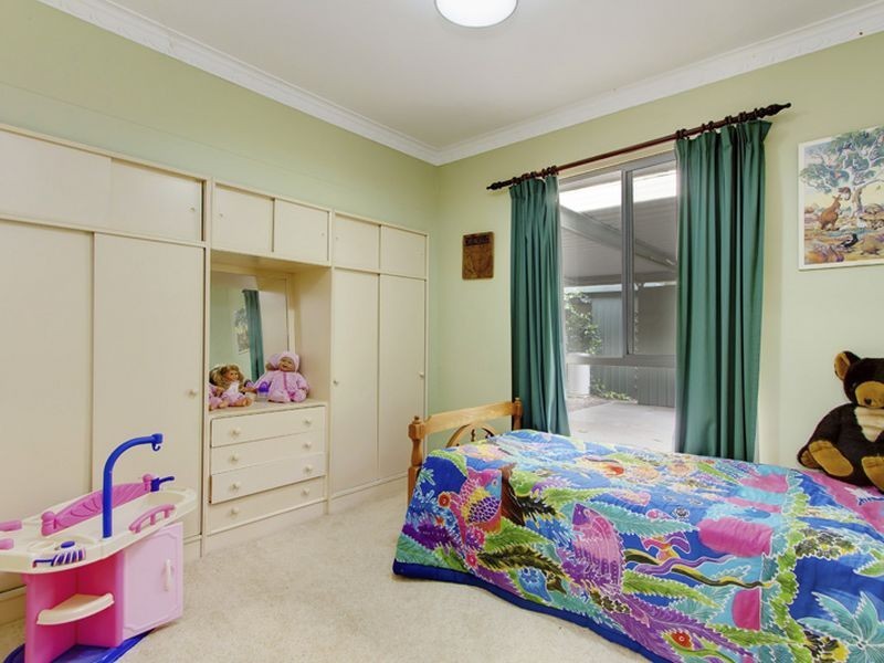 213 Nicholls Road, Bradbury SA 5153