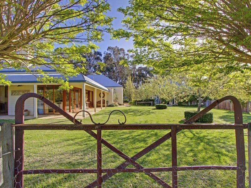 27 Downers Road, Oakbank SA 5243