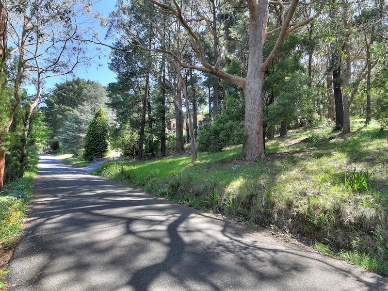 6 Backhouse Avenue, Crafers SA 5152