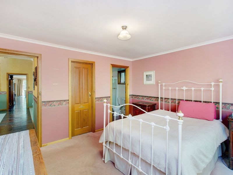 8 Woorabinda Drive, Stirling SA 5152