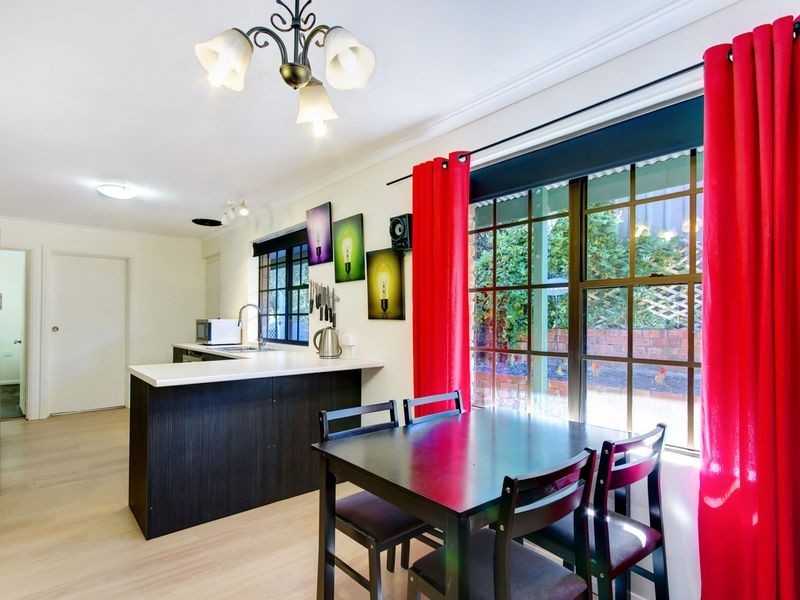 11 Avoca Avenue, Bridgewater SA 5155